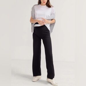 New with tags Hatch Maternity The Bodyflex Perfect Pant